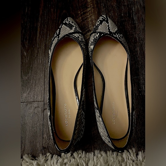 Liz Claiborne Flex Form Print Flats Printed flats size 7M - Picture 2 of 4